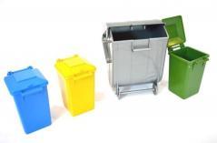Zestaw pojemników na śmieci (1)
